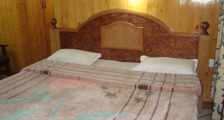 Hotel Royal Boulevard, Srinagar 3